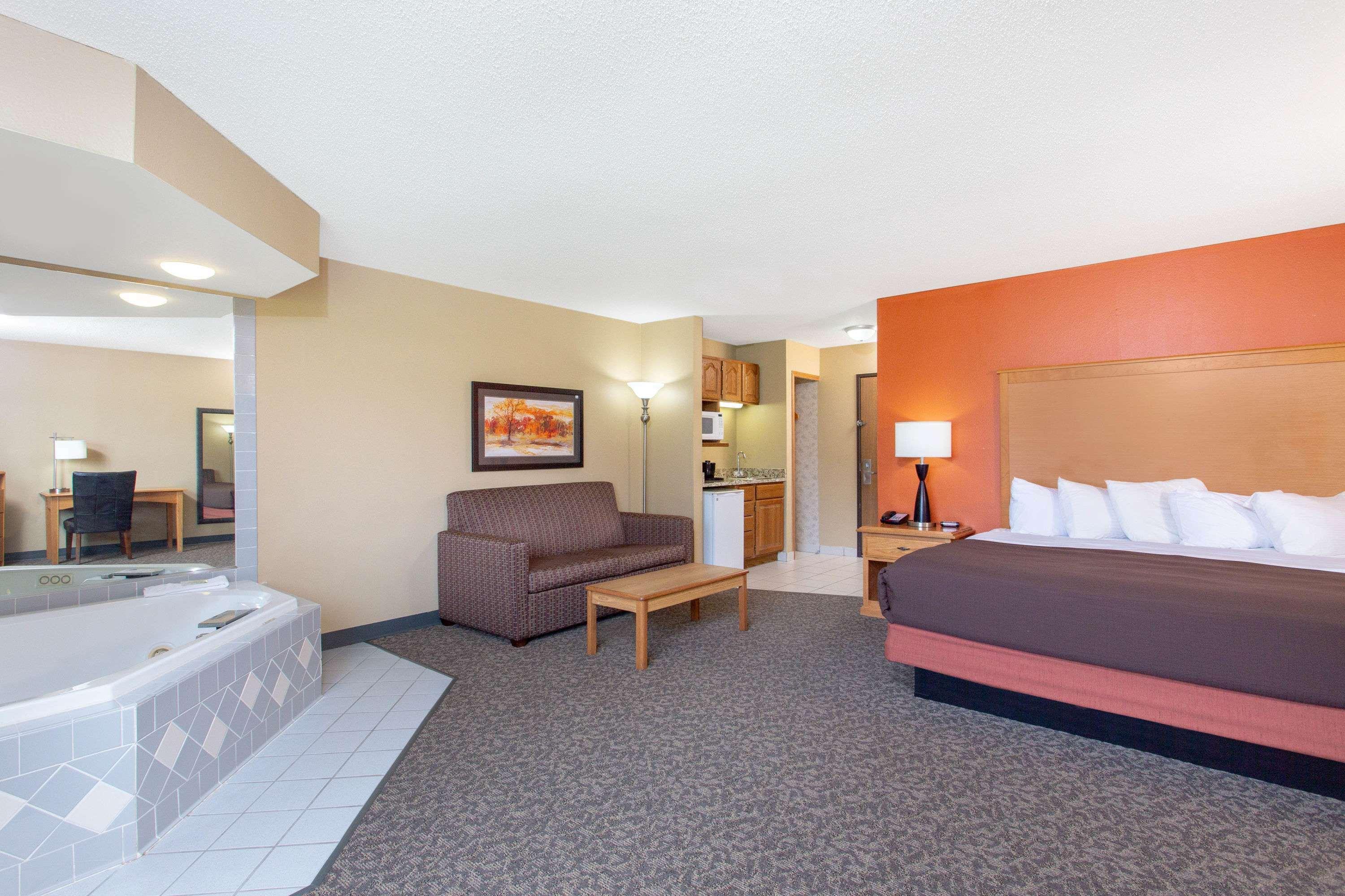 Americinn By Wyndham Boscobel Экстерьер фото