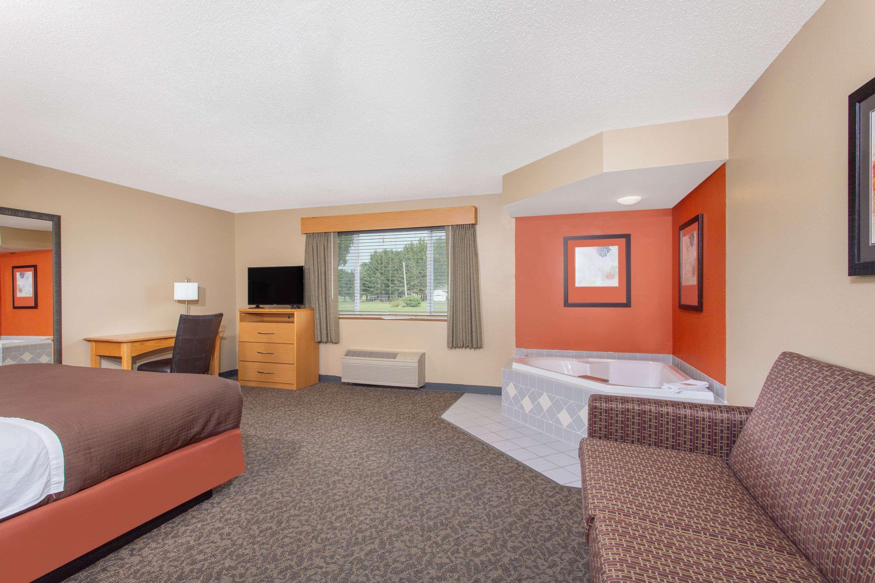 Americinn By Wyndham Boscobel Экстерьер фото