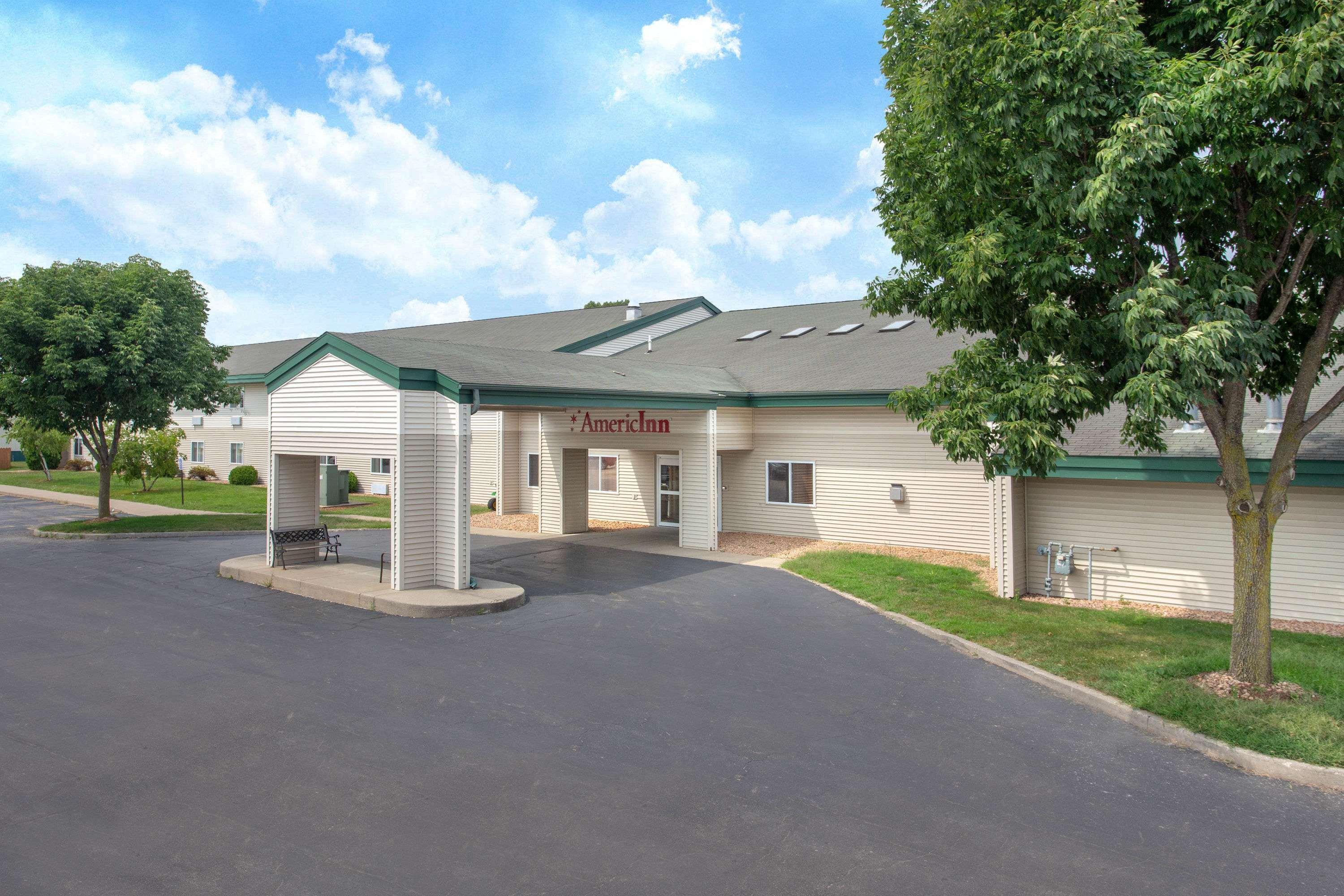 Americinn By Wyndham Boscobel Экстерьер фото